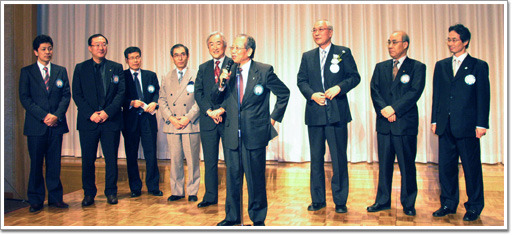 Introduction of the Chubu section members who will take charge of the annual meeting and induction ceremony in Nagoya city next year.